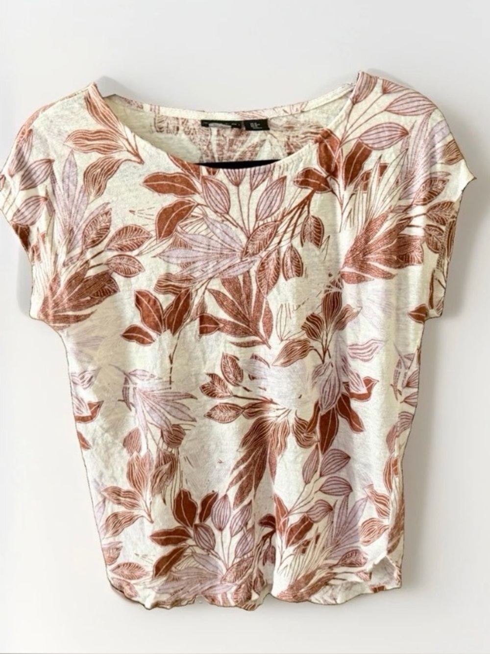 Tahari 100% linen top size small